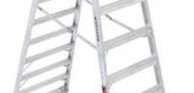 Werner 10 Foot Aluminum Step Ladder. Retail $219.99